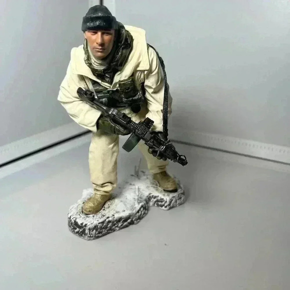 McFarlane's Military Army Ranger Arctic Operations Figure 2008 Series 7 Ops RARE - Picture 1 of 4